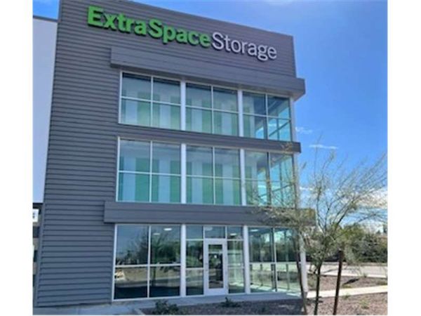 Extra Space Storage - 7637 - Gilbert - E Pecos Rd