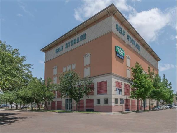 Extra Space Storage - 8258 - Houston - San Jacinto St