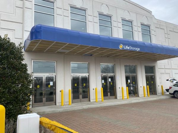 Extra Space Storage - 3555 - Norwood - Hudson Ave