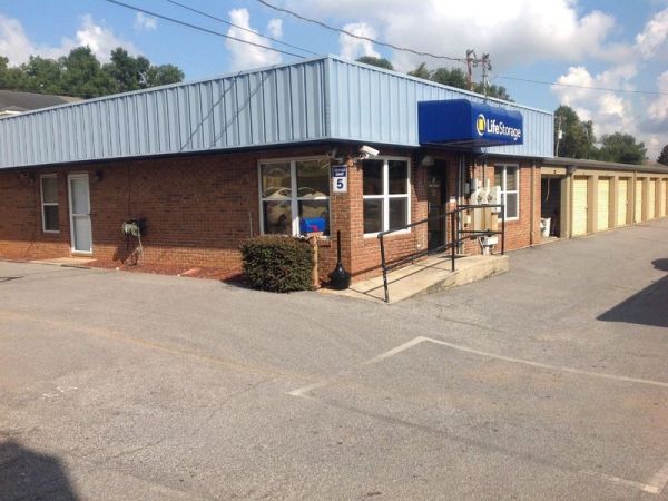 Extra Space Storage - 3052 - Pensacola - 2295 Michigan Ave